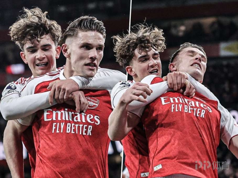 太生猛了！道曼从身后搂住哲凯赖什 后者被勒出表情包