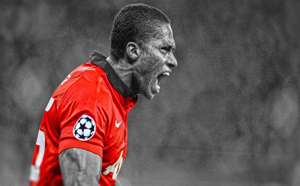 球迷实拍道曼一条龙破门 与球迷一起激情庆祝